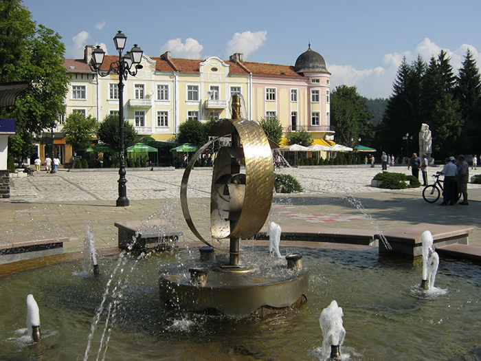 Разлог става театрална сцена, пуснаха билетите за продажба